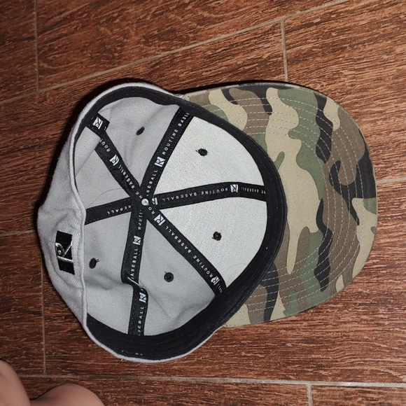 Routine Baseball Camo Embroidered Logo Hat Cap Size 7 3/8 - Picture 6 of 7